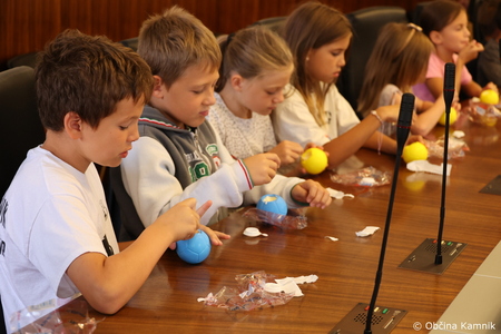 Otroci Društva Počitniško varstvo Kamnik obiskali župana Mateja Slaparja (9)